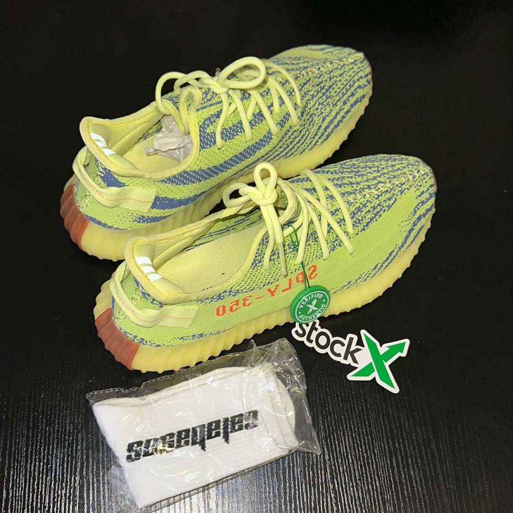 Yeezy Boost 350 V2 (Lightly Worn)